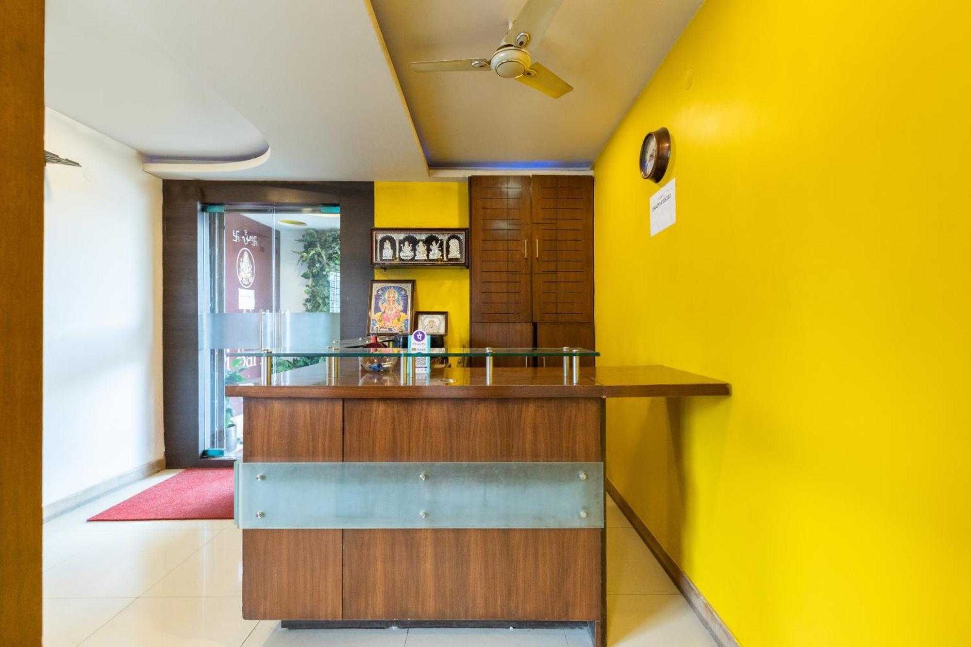 71863 The Red Velvet Opposite Novel Office Marathahalli Bridge. Bangalore Luaran gambar